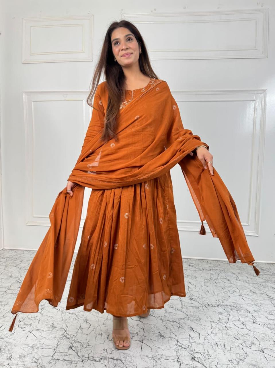 Ready made kurti set