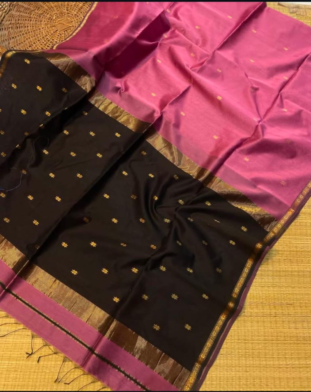 Maheshwari handwoven handloom saree